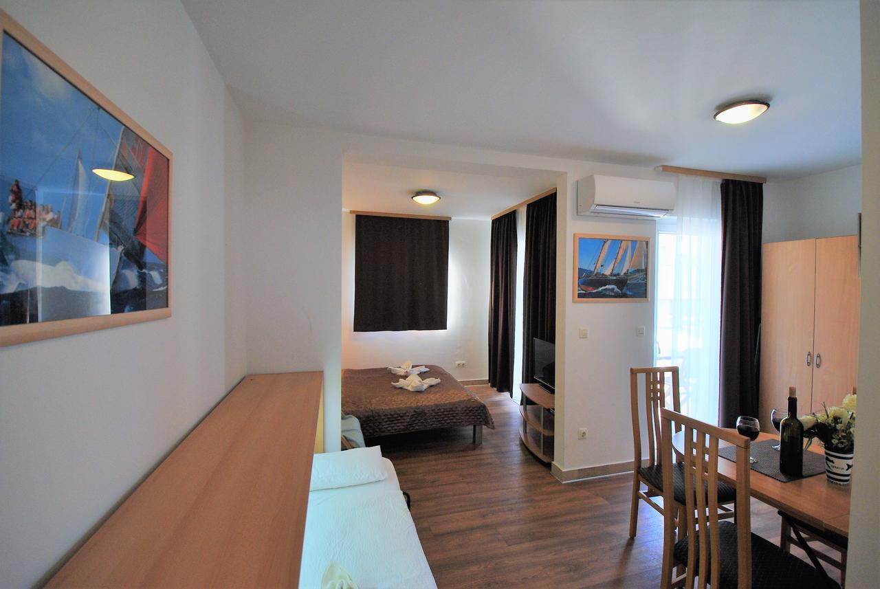 Nautica Apartments Betina  Exterior photo